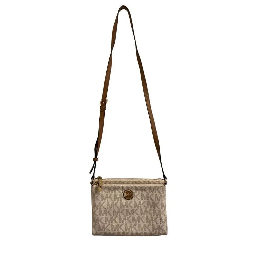Michael Kors Signature Jet Set FultonEast West Vanilla PVC Crossbody